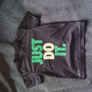Nike tee 3t